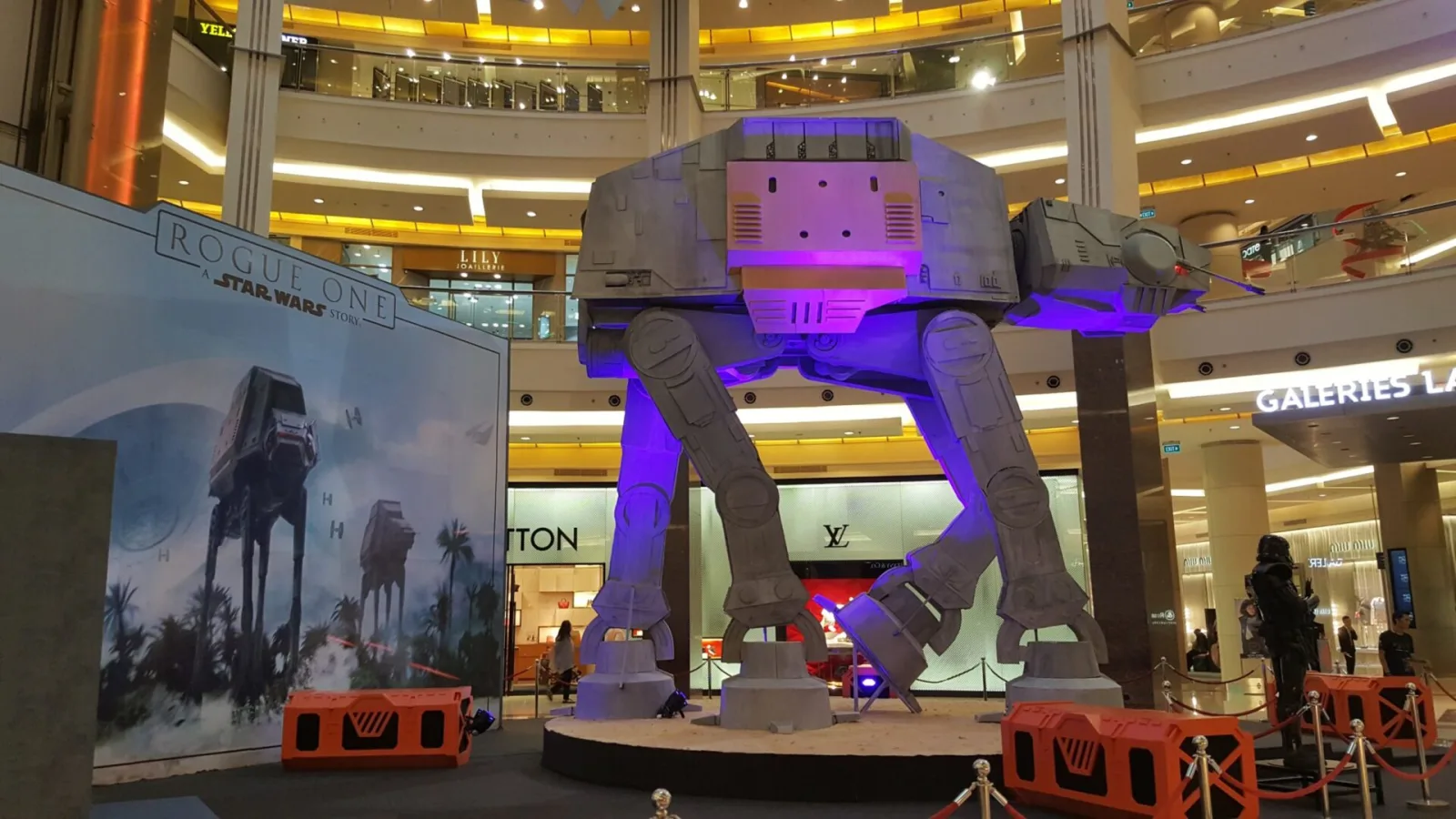 Licensed character activation on a mall concourse