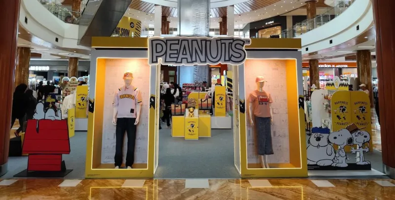 POP-UP & MOBILE RETAIL